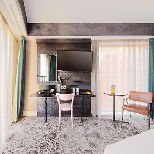 Standard Queen Room Balcony